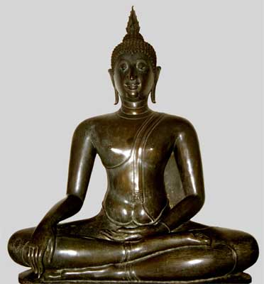 Sitting Buddha image at Wat Benjabophit